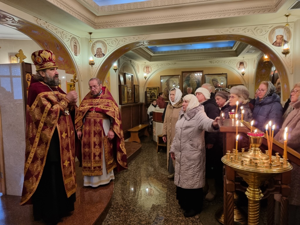 В Никольском соборе Кисловодска молитвенно почтили память Новомучеников и Исповедников Церкви Русской